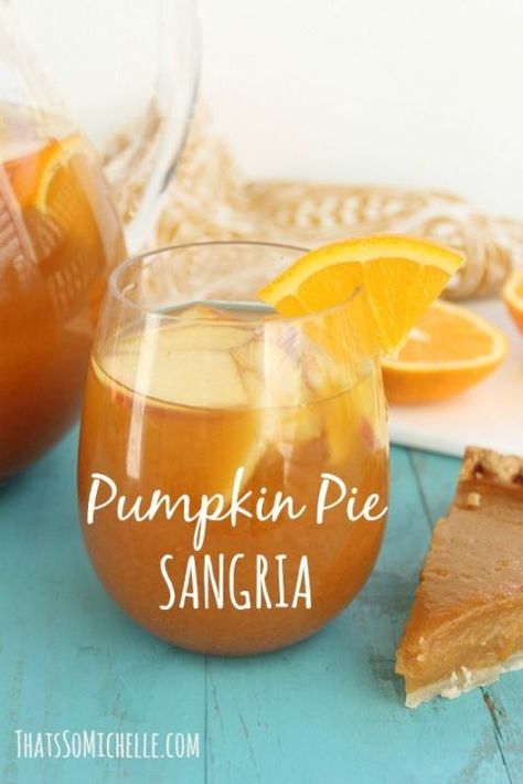 Spanish Sweets, Punch Halloween, Thanksgiving Sangria, Halloween Punch Recipes, Holiday Beverages, Pumpkin Drinks, Halloween Punch, Thanksgiving Drinks, Seasonal Drinks