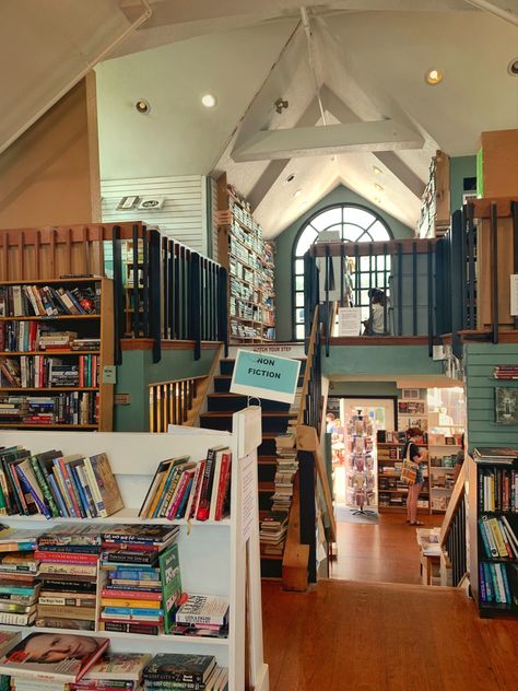 book store | warm coastal library | summer todo list | booktok aesthetics Summer Todo List, Coastal Library, Library Store, Library Cafe, Small Town Living, Bookstore Cafe, Dream Library, Vintage Coastal, Library Aesthetic