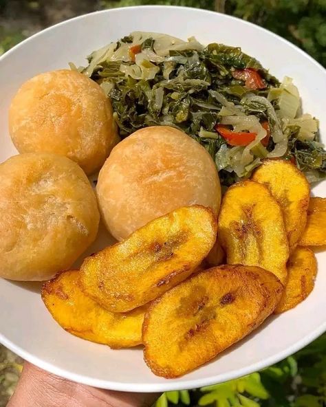 Carribean Meals, Fried Fritters, Jamaican Breakfast, Colourful Food, Fried Plantain, Healthy Breakfast Snacks, Jamaica Food, Plantain Recipes, Homemade Comfort Food