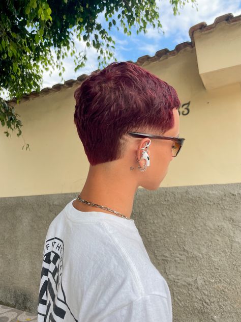 Burst Fade Women, Cherry Red Hair Men, Burgundy Hair Men, Mens Haircuts Thick Hair, Cherry Red Hair, Dyed Hair Men, Shaved Hair Designs, Men Haircut Curly Hair, Mens Hair Colour