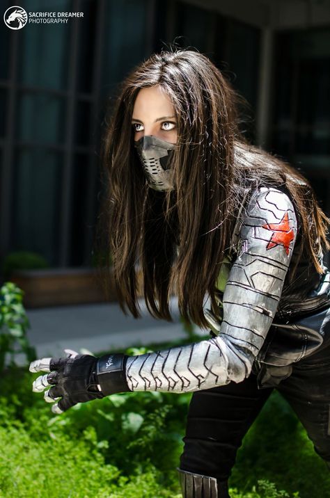 Bucky Cosplay, Bucky Winter Soldier, Female Uniform, Easy Anime Cosplay, Winter Soldier Cosplay, Best Cosplay Ever, Pirate Halloween Costumes, Halloween Coustumes, Marvel Cosplay