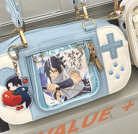 Chill Images, Japanese Core, Anime Bedroom Ideas, Ita Bags, Anime Bag, Decorated Bags, Ita Bag, Bags Aesthetic, Sasuke Uchiha