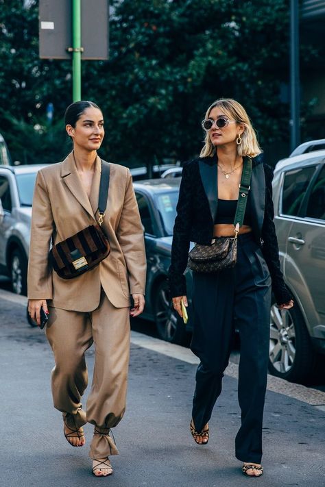 The Best Street Style From Milan Fashion Week Is Here — Is Your Pinterest Board Ready? Suits For Women Casual, Suits For Women Stylish, Street Style Suit, Chique Outfits, Stylish Suit, Paris Mode, Trening Fitness, La Fashion Week, Milano Fashion Week