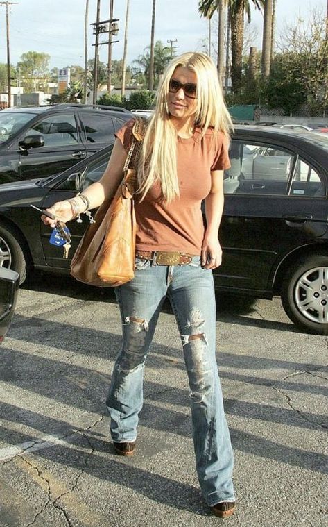 Jessica Simpson Fashion, Jessica Simpson Hair Extensions, Jessica Simpson Hair, Jessica Simpson Style, Jessica Simpson Jeans, Cool Street Fashion, Celebrity Look, Inspirational Women, Outfits Casuales