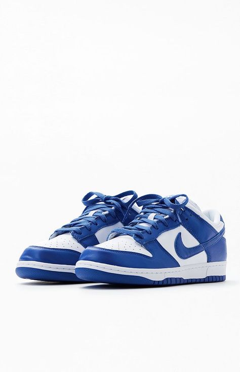 Kentucky Dunk Low Retro Shoes Kentucky Dunks, Nike Shoes Blue, Cute Womens Shoes, Royal Blue Shoes, Back To School Shoes, Preppy Shoes, Pretty Shoes Sneakers, All Nike Shoes, Shoes Sneakers Nike