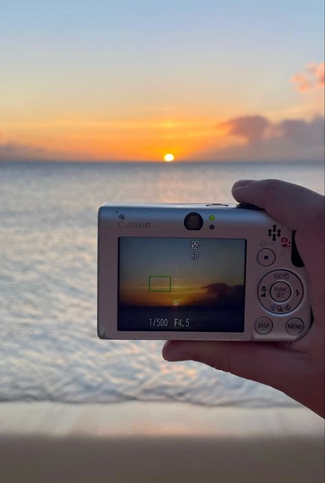 Digital Camera Vacation, Digital Camera Aesthetic Beach, Digital Cameras Aesthetic, Movie Poster Aesthetic, Digital Camera Summer, Pink Aesthetic Icon, Tattoo Movie, Vibes Tattoo, Aesthetic Ipad Wallpaper