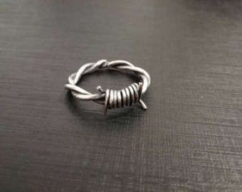 Barbed Wire Ring, Diy Wire Rings, Silver Wire Jewelry, Jewlery Rings, Wire Jewelry Rings, Silver Mens Ring, Diy For Men, Wire Jewelry Designs, Sterling Silver Mens Rings