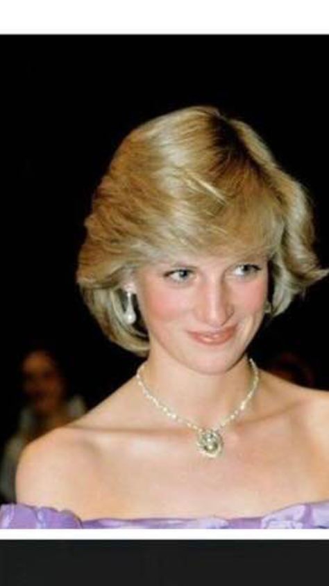 Princesa Real, Princess Diana Fashion, Princess Diana Family, Princess Diana Photos, Princess Diana Pictures, Princes Diana, Diana Fashion, Charles And Diana, Isabel Ii