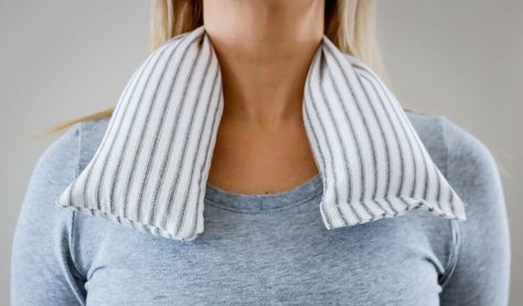 Heat Wraps Diy, Lavender Neck Wrap Diy, Heated Neck Wrap Diy, How To Make A Neck Warmer With Rice, Neck Wrap Pattern, Freeze Bread, Rice Packs, Heated Neck Wrap, Rice Heating Pads