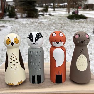 An Owl, a Badger, a Fox and a Mouse. Waiting on one last peg to complete this set. Without the help of Google, does … | Nativity peg doll, Wood peg dolls, British Woodland, Nativity Peg Doll, Halloween Gourds, Dolly Pegs, Wooden People, Wood Peg Dolls, Peg People, Operation Christmas Child, Clothespin Dolls