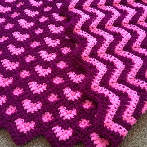 Ravelry: MoreThanItSeams' Sweetheart Ripple Blanket Ripple Blanket, Crochet Afgans, Crochet Heart, Blanket Designs, Crochet Blanket Patterns, Ravelry, Free Crochet Pattern, Free Crochet, Crochet Blanket