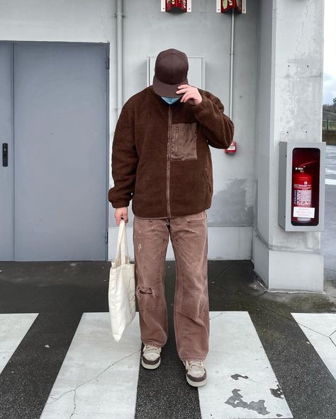 Sherpa Jacket Outfit Men, Brown Streetwear Outfit, Brown Jacket Outfit Men, Brown Jacket Outfit, Sherpa Jacket Outfit, Streetwear Outfit Men, Jacket Outfit Men, Brown Streetwear, Men's Streetwear