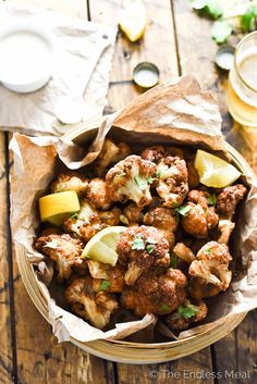 Lebanese Sides, Lebanese Cauliflower, Arabisk Mad, Buffalo Cauliflower, Tahini Sauce, Eastern Cuisine, Lebanese Recipes, Food Projects, Meal Recipes