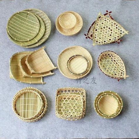 Basket Weaving Diy, Basket Weaving Patterns, Bamboo Products, Bamboo Decor, 3d Quilling, Bamboo Art, Bamboo Crafts, Vegetable Basket, Leaf Crafts