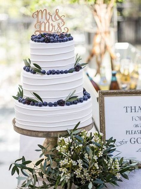 30+ Navy Blue and Greenery Wedding Color Ideas | Roses & Rings - Part 2 Blueberry Wedding, Mr And Mrs Wedding Cake, Lavender Wedding Cake, Garden Wedding Cake, Popular Wedding Colors, Wedding Cake Table, Wedding Cakes Blue, Boda Mexicana, Wedding Cake Rustic