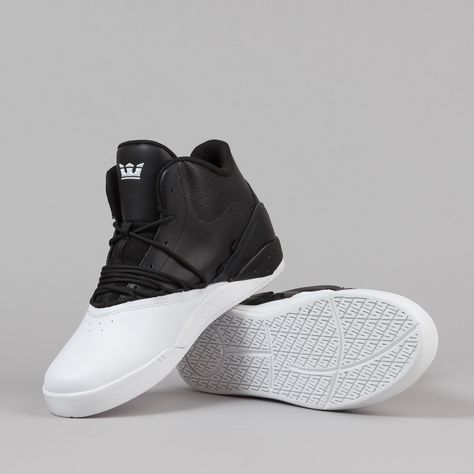 Supra Shoes Men, Travis Shoes, Supra Sneakers, Supra Shoes, Margiela Sneakers, Skate Clothing, Minnetonka Moccasins, Mens Casual Outfits Summer, Moccasins Mens