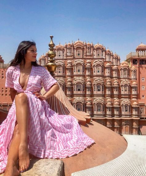 Namaste India, India Vacation, Jaipur Travel, Weather In India, Hawa Mahal, Travel Pose, Instagram Locations, Elle Fashion, India Culture