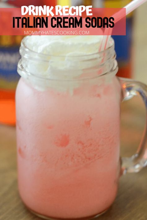 Make delicious Italian Cream Sodas in a variety of flavors, just 3 ingredients! These are perfect for a party or even an Italian Soda Bar! Italian Soda Bar, Italian Cream Soda, Ice Cream Soda, Orange Raspberry, Best Gluten Free Desserts, Soda Bar, Fun Summer Drinks, Italian Cream, Homemade Soda