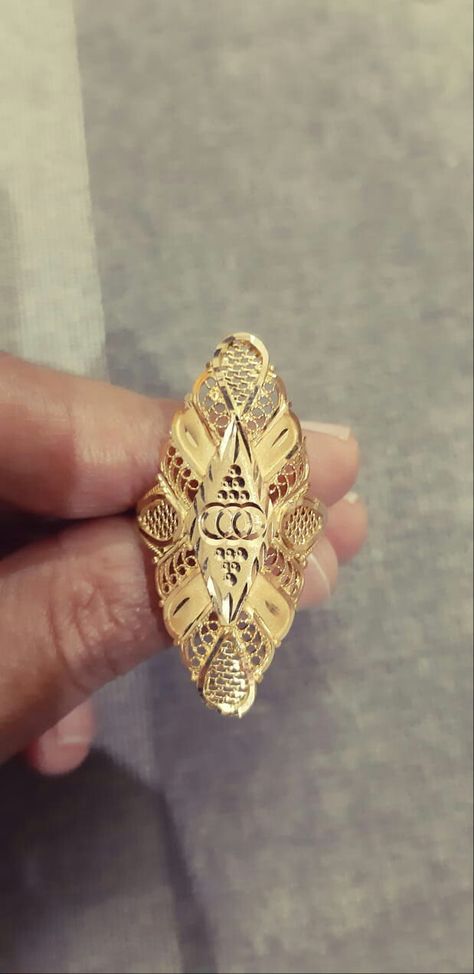 Ladies Finger Ring, Long Rings, Wedding Jewellery Designs, Beautiful Gold Rings, Circle Mehndi, Indian Rings, Artificial Jewelry, Long Ring, Money Images