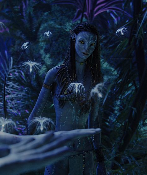 Zoe Saldaña as Neytiri, in “Avatar” (2009). Avatar Pfp Neytiri, Avatar Tuktirey, Neytiri Icon, Neytiri Sully, Avatar Pfp, Neytiri Avatar, Avatar Neytiri, Avatar Theme, Avatar 2009