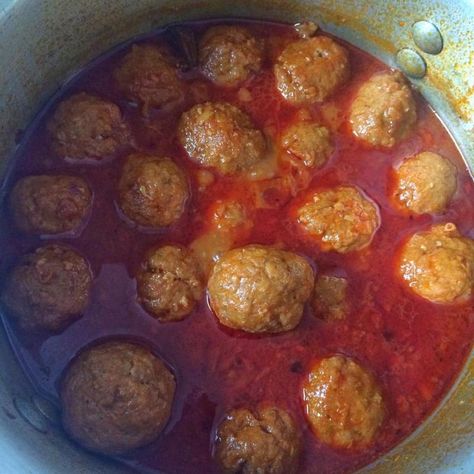 Traditional and Authentic Pakistani Chicken Kofta Curry Chicken Kofta, Kofta Curry Recipe, Kofta Curry, Kofta Recipe, Indian Chicken Recipes, Mutton Recipes, Curry Spices, Curry Dishes, Pakistani Food