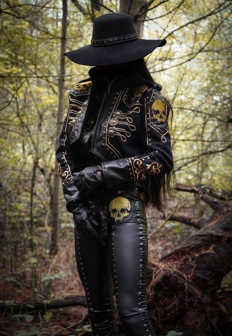 Goth Cowboy Aesthetic, Southern Gothic Fashion, Gothic Cowboy, Witches Sabbath, Goth Cowboy, Outfits Goth, Cowboy Outfit, Strega Fashion, Toxic Vision