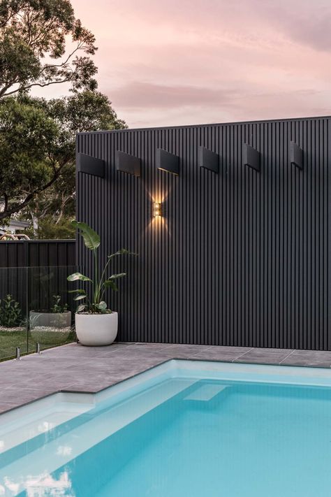 Stylish Jervis Bay holiday home is insta-perfect - The Interiors Addict Outdoor Pool Area, Pool Hacks, Pool Landscape Design, Piscina Natural, Backyard Pool Landscaping, Pool Fence, Backyard Pool Designs, Backyard Inspo, Swimming Pools Backyard