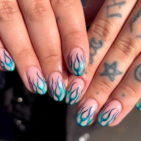 Blue Green Gradient, Nails Short Almond, Flame Nail Art, Press On Nails Short, Acrylic Nail Kit, Short Almond, Flame Design, Nail Forms, Stick On Nails