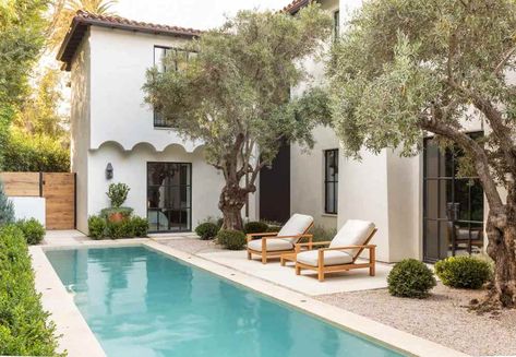 A Spanish colonial estate in Southern California - pool - Home Decorating Trends - Homedit Modern Spanish Colonial, Bel Air Los Angeles, Spanish Style Homes, Colonial Architecture, Spanish Revival, Spanish House, Courtyard House, Spanish Colonial, Great House