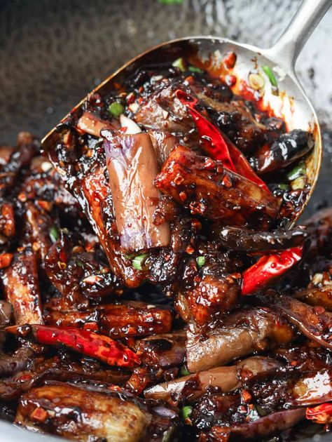 Chinese Spicy Garlic Eggplant - Christie at Home Eggplant Recipes Asian, Vegetarian Stir Fry Sauce, Tai Food, Chinese Eggplant Recipes, Garlic Eggplant, Chinese Eggplant, Spicy Eggplant, Eggplant Recipes Easy, Vegan Spread