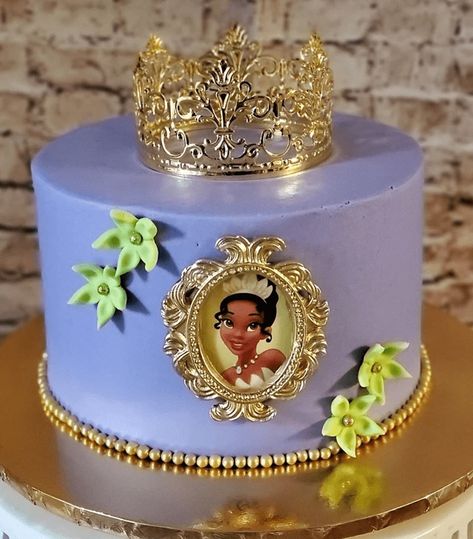 Princess Tiana Birthday Party Cake, Princess And The Frog Sweet 16 Cake, Princess Tiana Birthday Cake, Tiana Birthday Cake, Frog Birthday Cake Ideas, Princess And The Frog Cake, Frog Birthday Cake, Tiana Cake, Princess And The Frog Birthday