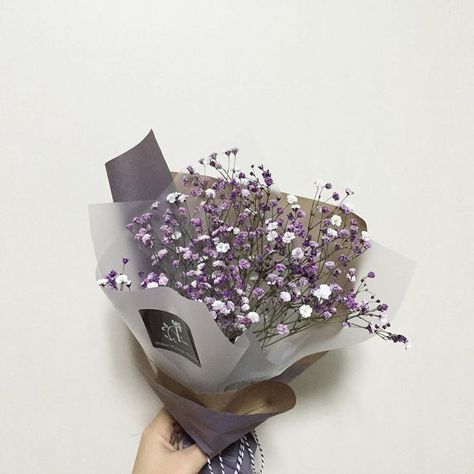 Minimalist Fashion Korean, Purple Time, Dark Pastel, Purple Lily, Pale White, Lavender Aesthetic, Purple Bouquet, Boquette Flowers, Korean Japanese