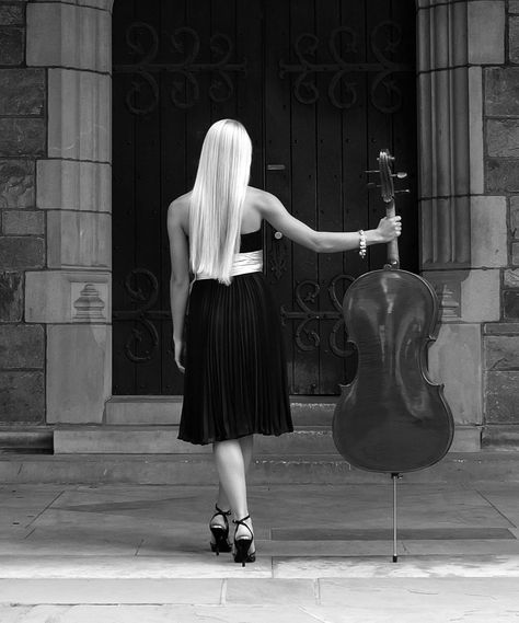 go on a date with Alex (my cello) Cello Photoshoot, Band Senior Pictures, Cello Photo, Recital Poster, Cello Photography, Music Photoshoot, Senior Pictures Music, Band Photoshoot, Musician Portraits