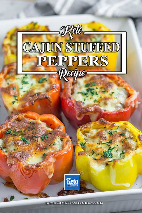 Keto Stuffed Peppers - Low Carb Cajun Ground Beef. This easy recipe is quick, healthy and makes a great dinner. It's a gluten free meal that the whole family loves! Low Carb Cajun, Low Carb Stuffed Peppers, Keto Stuffed Peppers, Stuffed Peppers Recipe, Low Carb Low Fat Recipes, Bell Pepper Recipes, Boiled Egg Diet Plan, Low Carb Meal Plan, Free Meal