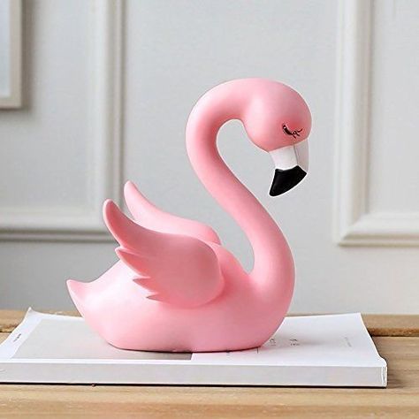 Flamingo Diy, Pink Flamingo Decor, Plastic Flamingo, Flamingo Cupcakes, Flamingo Cake Topper, Valentines Birthday Party, Flamingo Cake, Baby Mobil, Fondant Animals