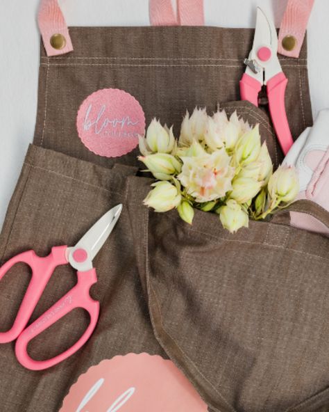 Looking for a special gift for the aspiring florist in your life? 👩🏽‍🌾🌸 Head to our website to check out our tool kits – we've got something for everyone, from total beginners to seasoned pros! Floral Tutorials, Florist Apron, Towel Flower, Flower School, Embroidered Apron, Short Courses, College Logo, Tool Kits, College Bags