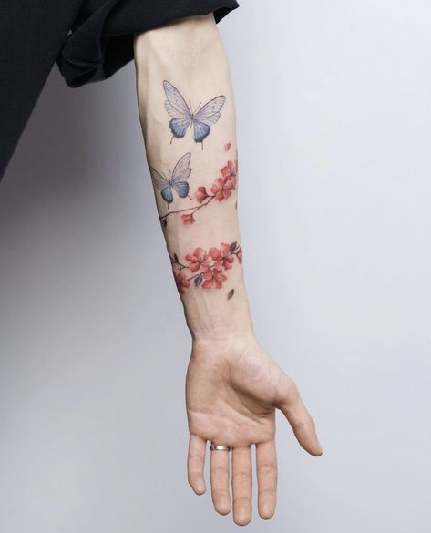 Flower Vine Tattoos, Wrist Tattoos Girls, Cherry Tattoos, Flower Wrist Tattoos, Best Tattoos For Women, Inspiration Tattoos, Vine Tattoos, Wrist Tattoos For Women, Blossom Tattoo