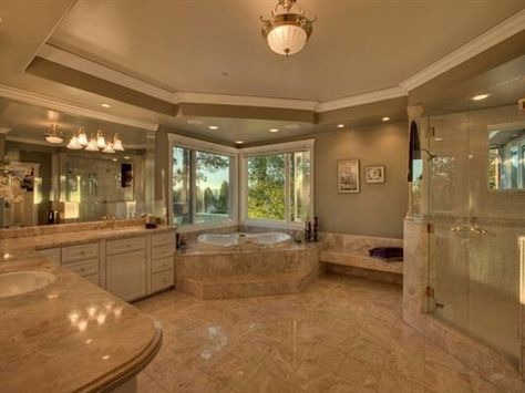 Room Decor Ideas Diy, Luxury Master Bathrooms, Dream Life House, Tuscan House, Bathroom Goals, Dr House, Big Bathrooms, Bathroom Inspiration Decor, Dream House Rooms