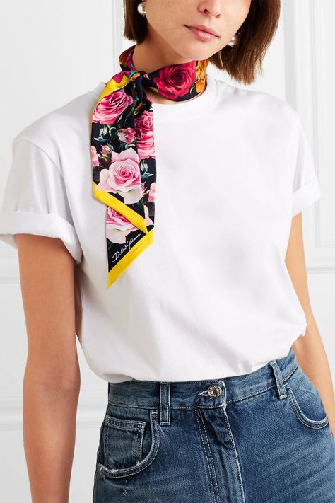 How to Wear a Scarf in the Summer via @WhoWhatWearUK White Scarf Outfit, Neck Scarf Outfit, Scarf Outfit Summer, Wear Scarf, Wear A Scarf, Silk Scarf Style, Ways To Wear A Scarf, Silk Twill Scarf, How To Wear A Scarf