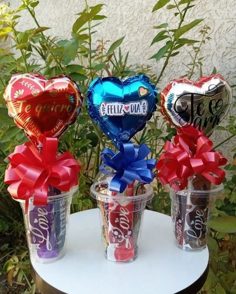 #ValentinesGiftBaskets #ValentinesDayGifts #RomanticGifts #LoveInABasket #GiftsForHer #GiftsForHim #ValentinesDayIdeas #HandmadeValentines #LuxuryGiftBaskets #ChocolateGifts #ValentinesSpecial #SweetGifts #PersonalizedGifts #GiftBasketIdeas #GourmetGifts #ValentinesDay2024 #HeartfeltGifts #ValentinesSurprise #LoveGifts#CoupleGifts Ideas San Valentin Para Hombre, Ideas Para Vender En San Valentin, San Valentin Ideas Para Vender, Candy Arrangements, Candy Bouquet Diy, Valentine Gift Baskets, Valentine Baskets, Valentines Balloons, Gifts To Make