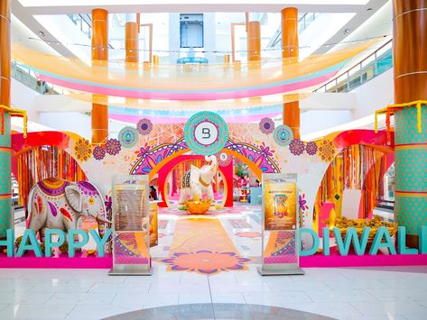 BurJuman Mall announces spectacular Diwali celebrations | Time Out Dubai Diwali Installation Ideas, Diwali Entrance Decorations, Diwali Installation, Deepavali 2024, Ramadan Mall Decorations, Diwali Mall Installation, Mall Decoration, Diwali 2024, Diwali Activities