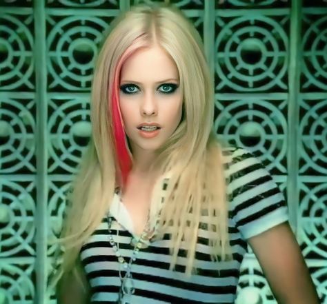 2007 Hot M/V The Best Damn Thing Era | 2000s fashion The Best Damn Thing Avril Lavigne, 2000s Avril Lavigne, 2000s Icons, Abbey Dawn, The Best Damn Thing, Digimon Frontier, Punk Princess, Skater Boy, Avril Lavigne