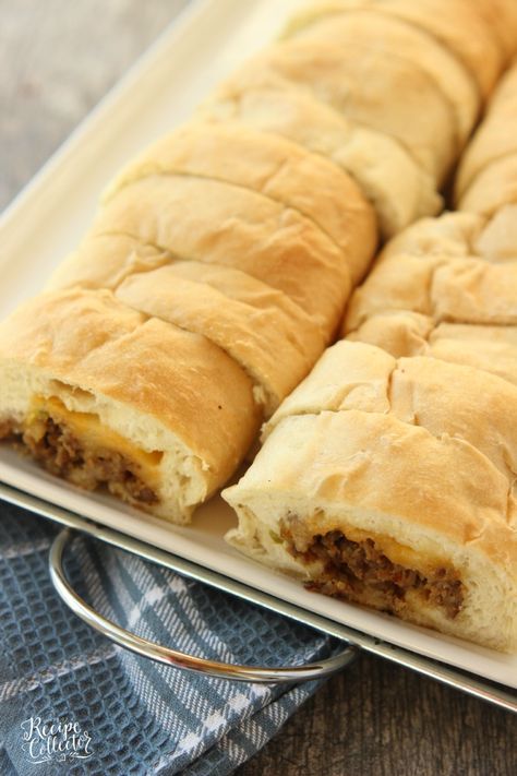 Stuffed Sausage Bread - This is an appetizer that is such a crowd-pleaser! It starts with frozen bread dough and is filled with breakfast sausage, cheese, and jalapenos. Everyone LOVES it! Rhodes Sausage Bread, Rhodes Bread Dough Recipes, Frozen Bread Dough Recipes, Rhodes Bread Dough, Rhodes Recipes, Stuffed Sausage, Rhodes Bread, Stuffed Breads, Pepperoni And Cheese