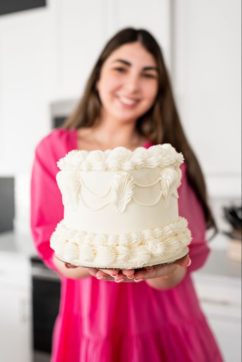 Cake Business Photoshoot Ideas, Bakery Owner Photoshoot, Bakery Headshots, Baker Branding Photoshoot, Baker Photoshoot Ideas, Baker Headshots, Bakers Photoshoot, Aesthetic Baking Photos, Bakery Photoshoot Ideas