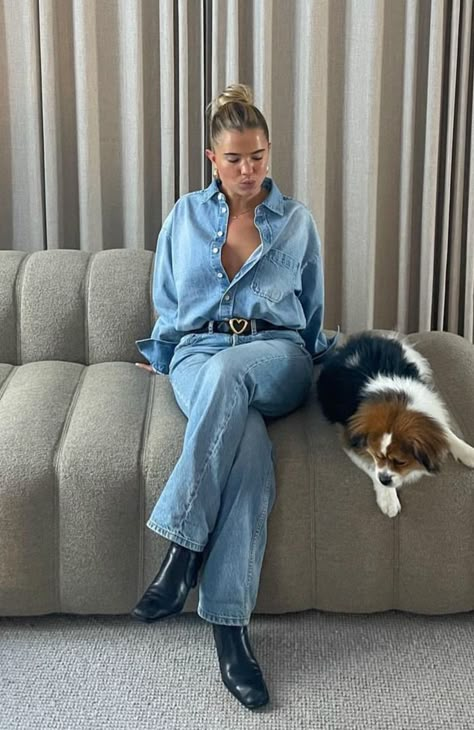 Double Denim Outfit, Denim Dress Outfit, Look Jean, Mode Zara, Matilda Djerf, All Jeans, Denim On Denim, Double Denim, Fall Inspo