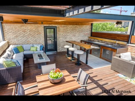 Mansion Balcony, Roof Top Deck, Rooftop Ideas, Roof Terrace Design, Rooftop Patio Design, Rooftop Terrace Design, Rooftop Design, Pergola Design, Rooftop Patio