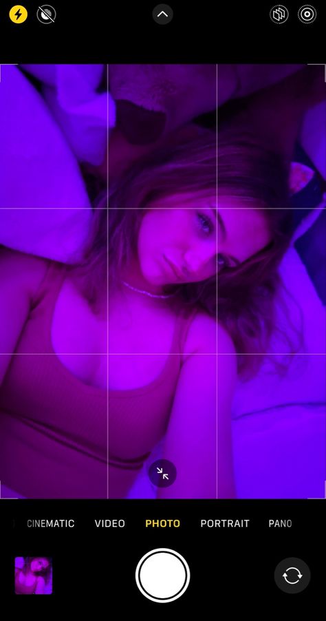 Led Light Selfie Ideas, Led Lights Picture Ideas, Led Girls, Selfie Light, Anime Canvas Art, Selfie Poses Instagram, Cool Mirrors, Insta Pictures, Mirror Photo