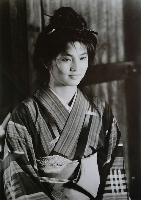 Tamlyn Tomita in "The Karate Kid II" (1986) - I remember thinking that her hair was simply magnificent. =) Tamilyn Tomita, Kumiko Karate Kid, Tamlyn Tomita, Karate Kid 2, Karate Kid 1, Hollywood Action Movies, Karate Kid Movie, The Karate Kid 1984, The Karate Kid