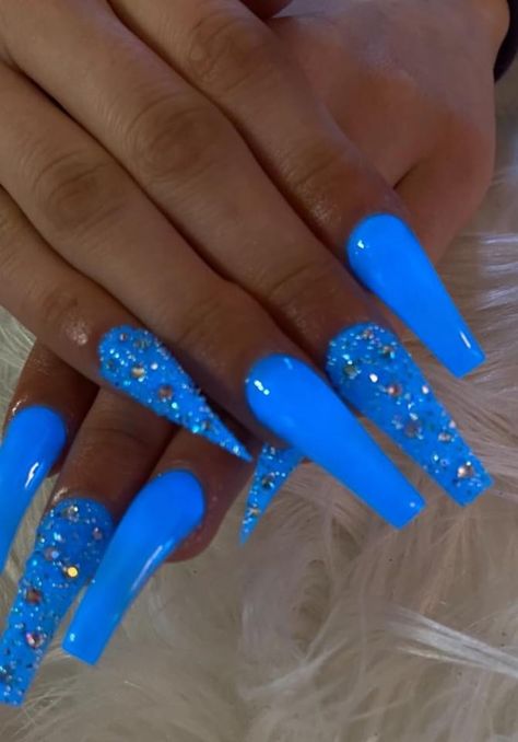 Royal Blue Bling Nails Rhinestones, Black And Blue Nail Ideas, Aruba Nails, Glowing Nails, Powder Blue Nails, Blue Stiletto Nails, Invisible Braids, Navy Nails, Sassy Nails