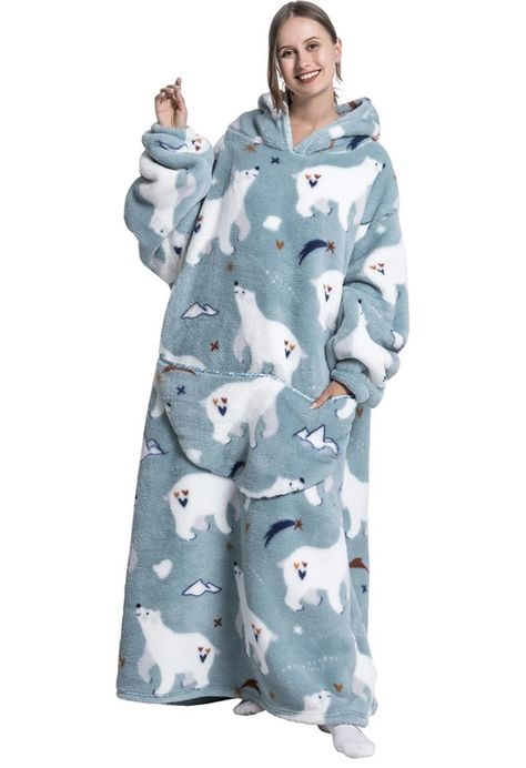 #fashion #womensclothing #hoodie #warm #comfy #stylish #trendy #shopping #amazing #giftideas #gifts #affiliate Pyjamas Aesthetic, Comfy Pyjamas, Blanket With Sleeves, Urs Polar, Oversize Pullover, Oversized Blanket, Blanket Sweater, Aesthetic Winter, Blanket Hoodie